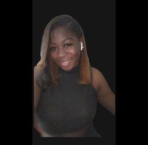 Meet your Posher, Dominique